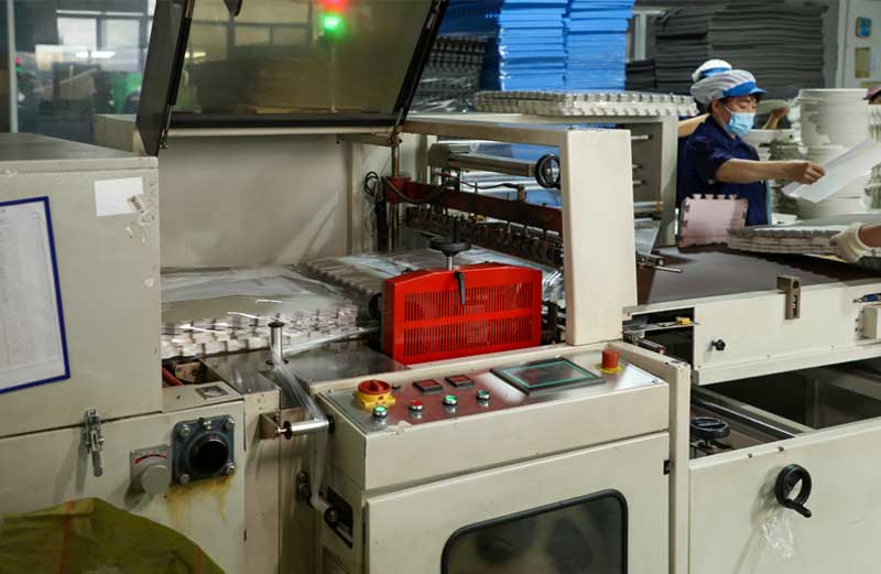 Automatic bagging machine, sealing machine