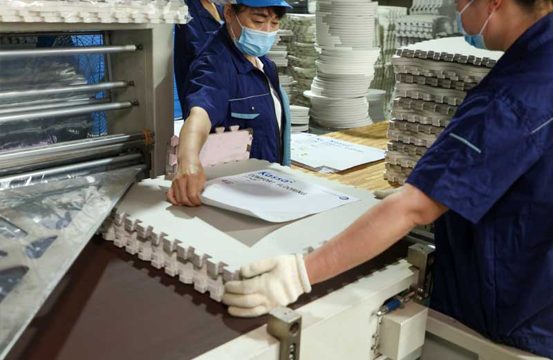 NEEU Automatic labeling machine or manual labeling