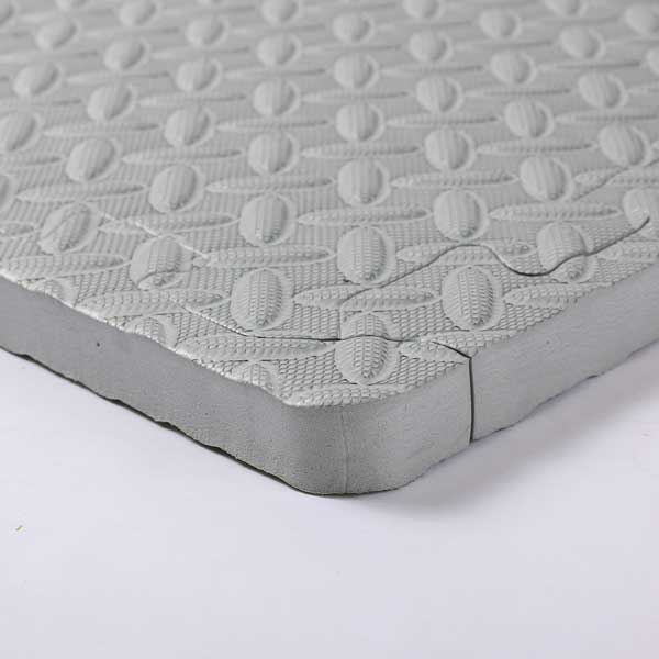 Chamfered edge (rounded corner / radius corner)