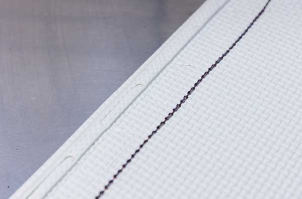 Quality Control for Foam Mats-Edge Whitening Light Edge